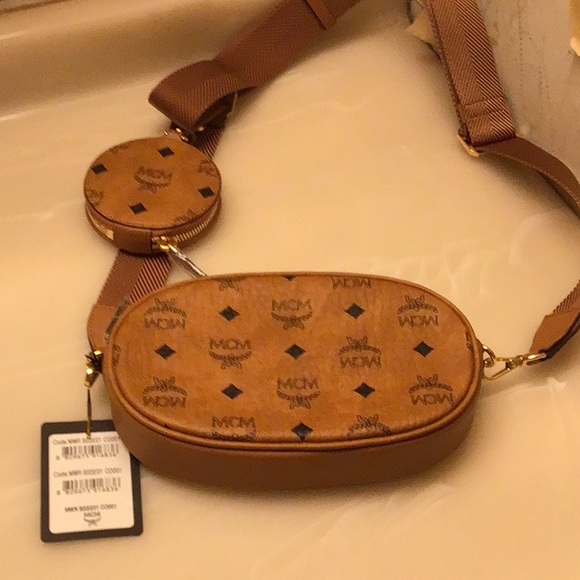 - Authentic Mcm crossbody - Picture 3 of 7